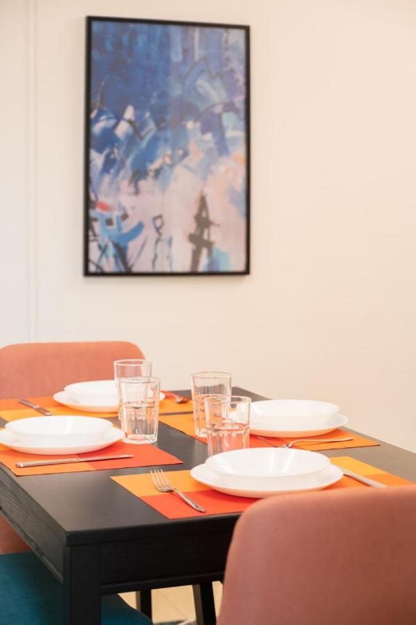 Distinct & Decent 2 Bdr Apt Steps From Nightlife And Airport Cairo Ngoại thất bức ảnh