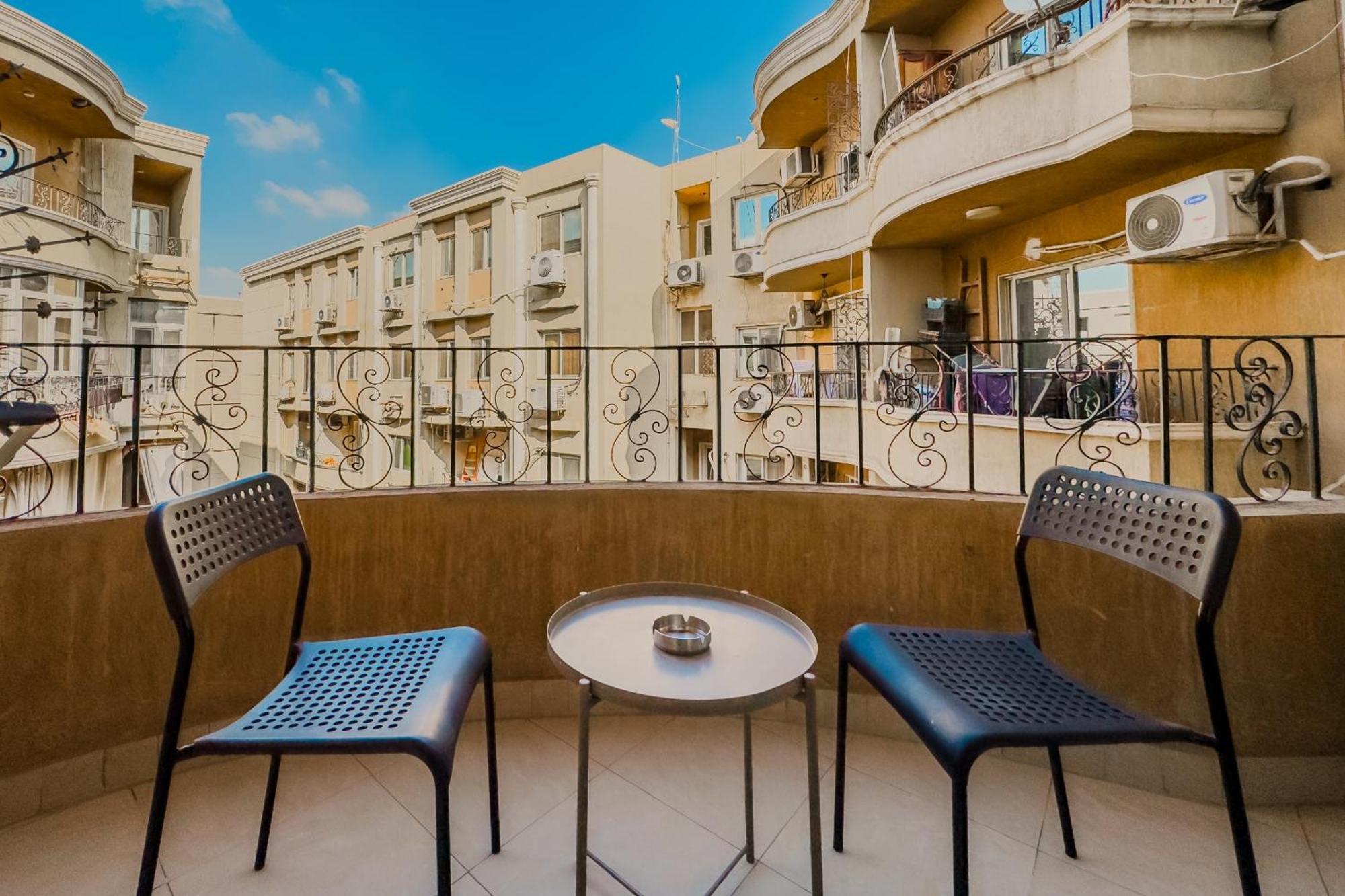 Distinct & Decent 2 Bdr Apt Steps From Nightlife And Airport Cairo Ngoại thất bức ảnh