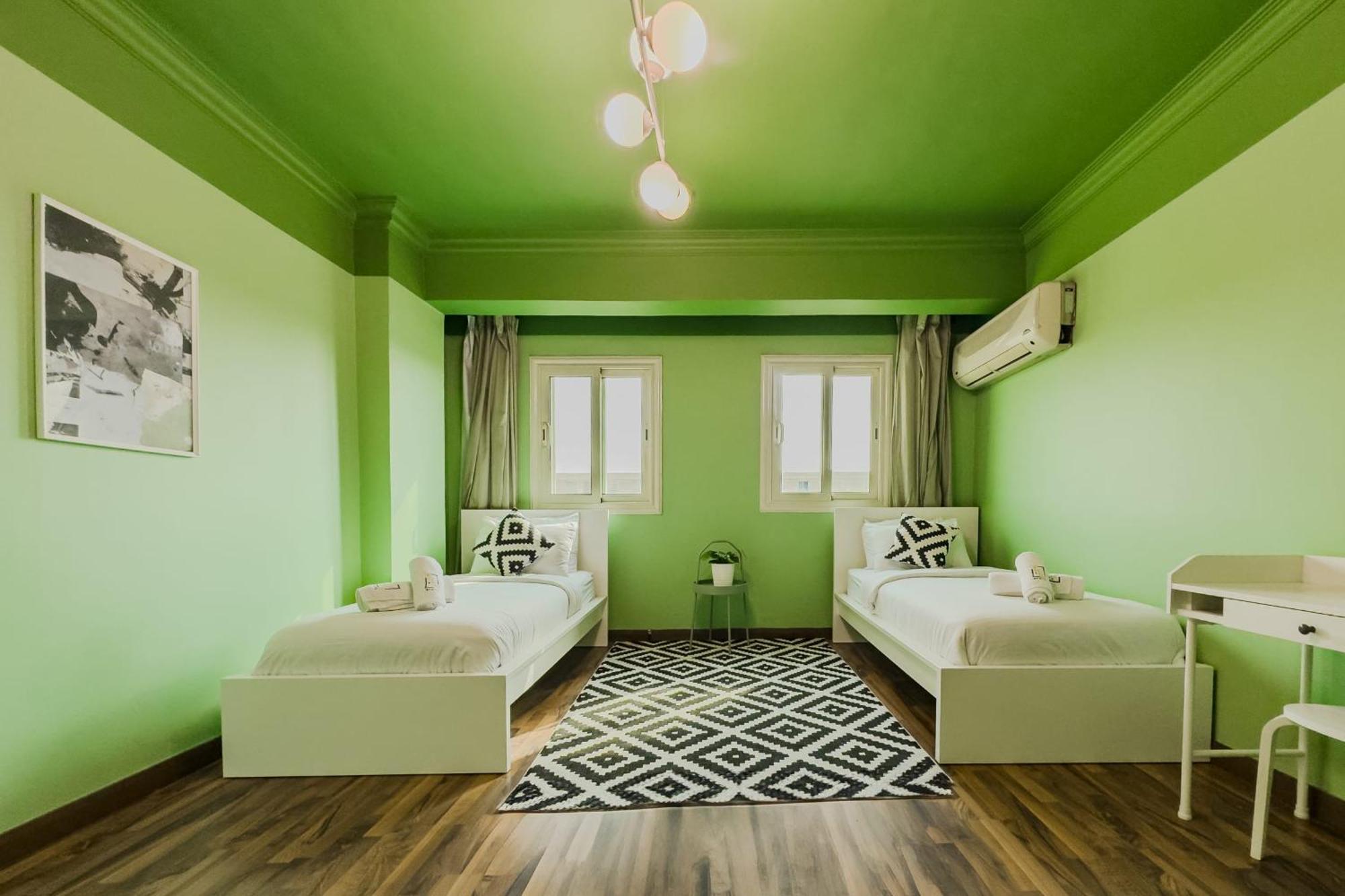 Distinct & Decent 2 Bdr Apt Steps From Nightlife And Airport Cairo Ngoại thất bức ảnh